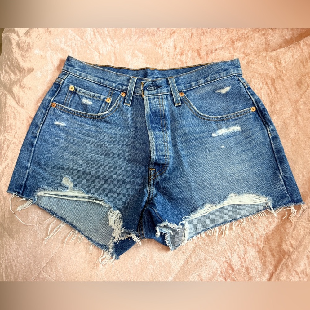 Levi’s 501 hi rise shorts size 31